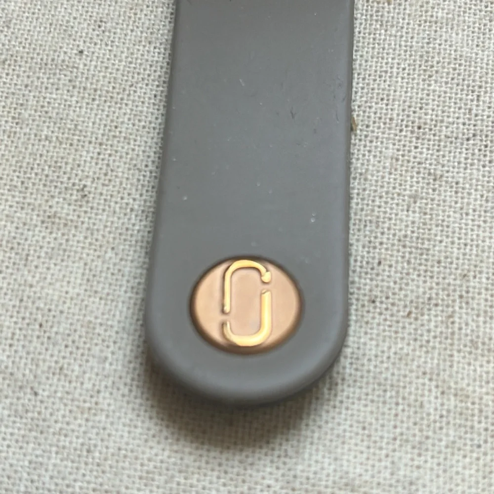 Marc Jacobs Riley Smartwatch Watch Rose Gold Cement Round